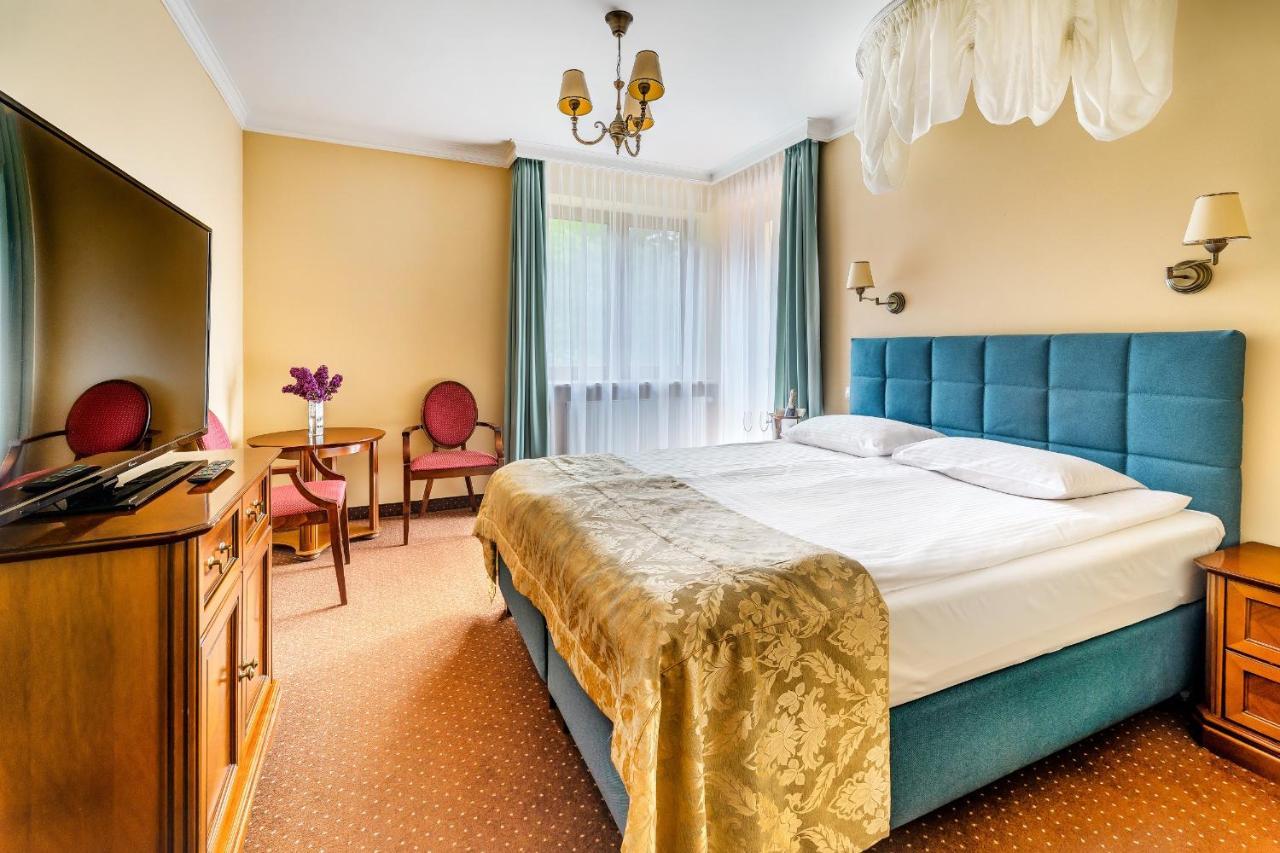 Hotel Pan Tadeusz Serock Exterior foto